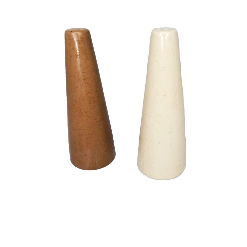 Metlox Poppytrail Tempo 1950 MCM Speckled Salt pepper set California pottery MCM